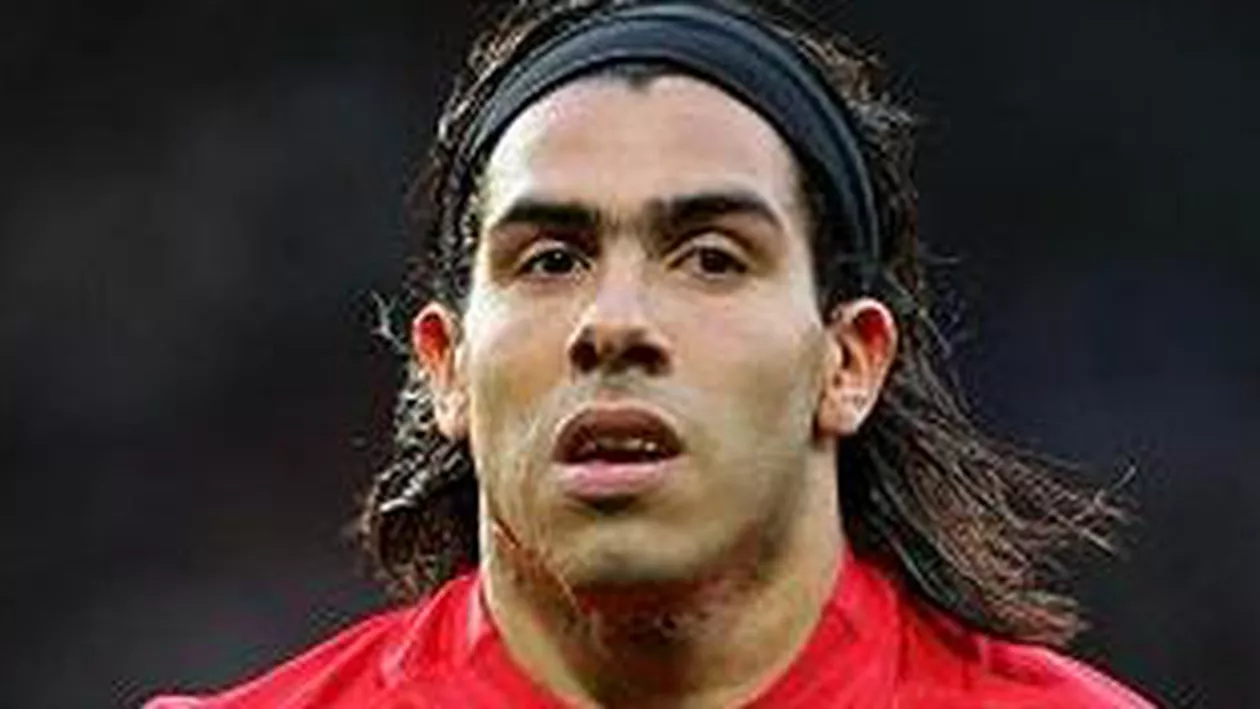 Atacantul Carlos Tevez, aproape de un transfer la AC Milan