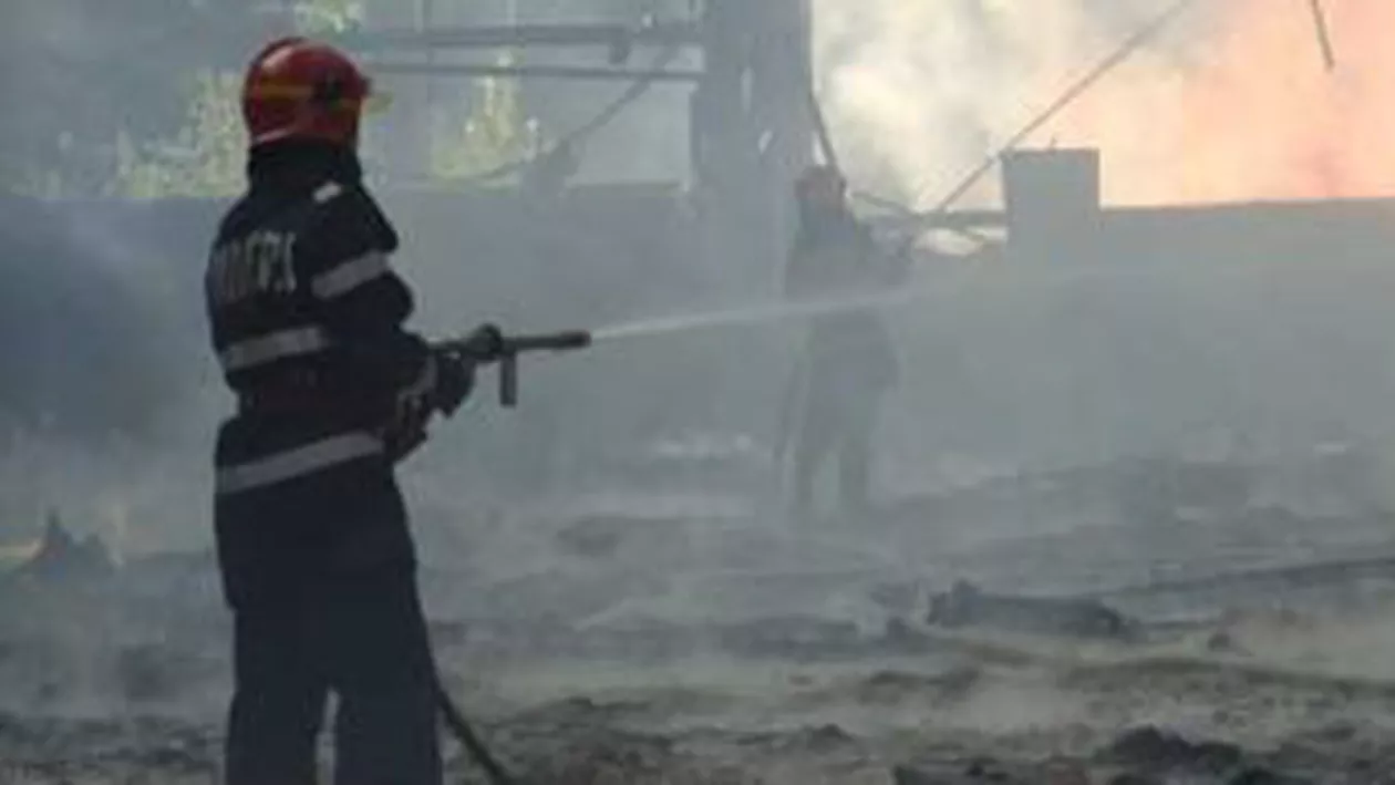 Incendiu la un club dintr-un centru comercial din Sibiu: Mai multe persoane au fost evacuate