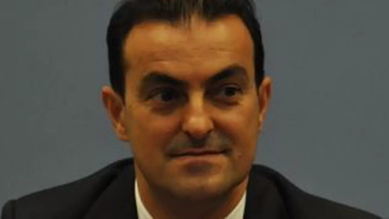 Șeful IPJ Cluj ar putea fi demis din cauza faptului că Sorin Apostu și Călin Stoia sunt tratați ca niște infractori de lux