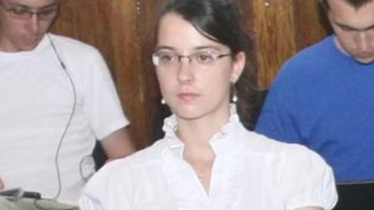 Tragedie în Cluj: O tânără care a obținut media 10 la Bacalaureat a murit după ce s-a aruncat de la etaj