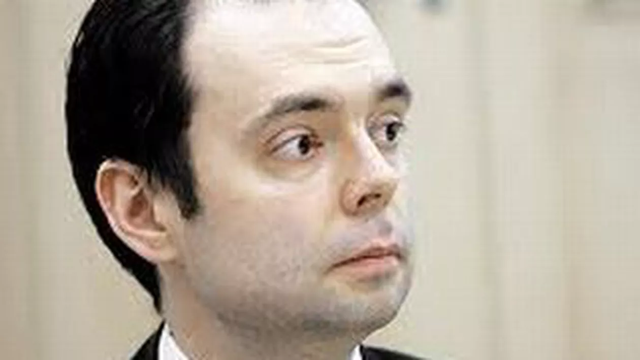 Economistul-șef al BCR candideaază pentru funcția de președinte al Bursei de Valori București