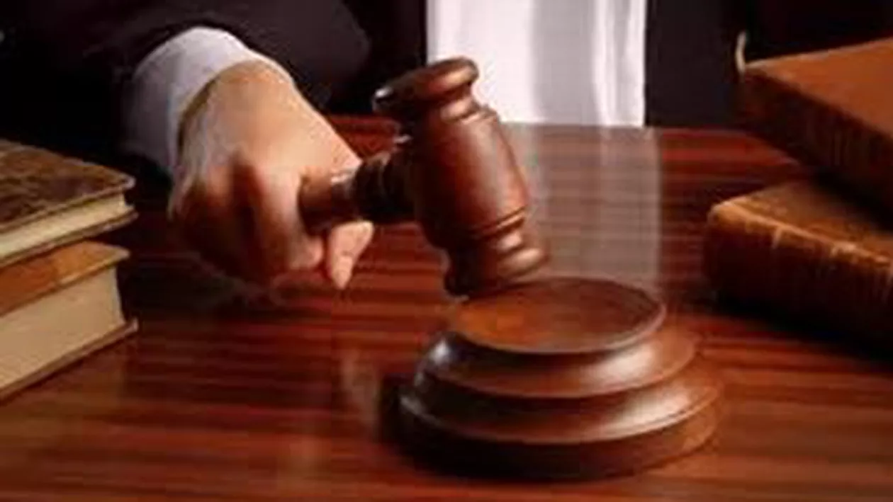 Judecătorul Anişoara Topor, de la Judecătoria Focşani, rămâne în arest preventiv