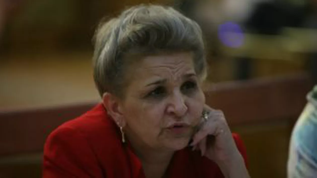 Aura Vasile a semnat cererea de a deveni membru UNPR. VEZI aici dovada (VIDEO)