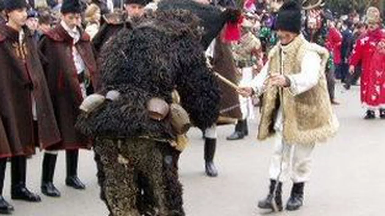 București: Un colindător de 17 ani a fost împușcat de un locatar deranjat de zgomot