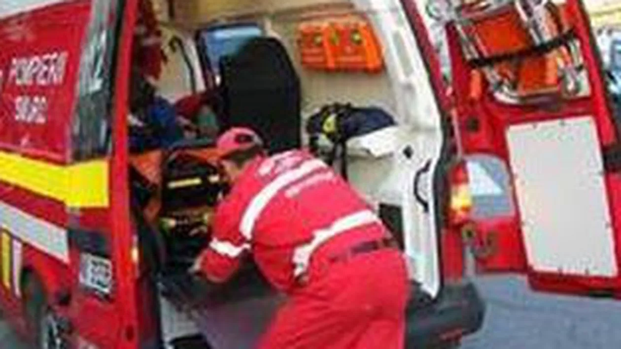 Brașov: O tânără de 18 ani a murit într-un grav accident rutier. Alte șase persoane sunt rănite