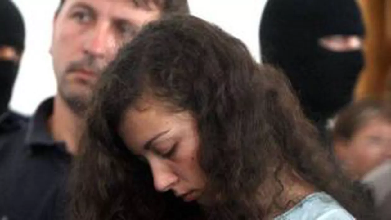 Fosta studentă la Medicină închisă pentru tranșarea unui bărbat a rămas însărcinată cu un traficant de droguri
