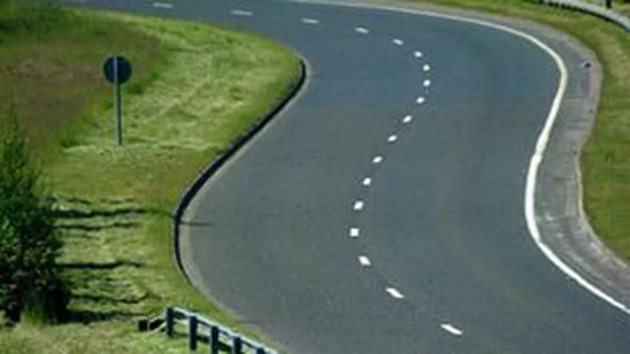 Accident grav în județul Călărași: Opt persoane au fost rănite după ce două autoturisme s-au ciocnit frontal