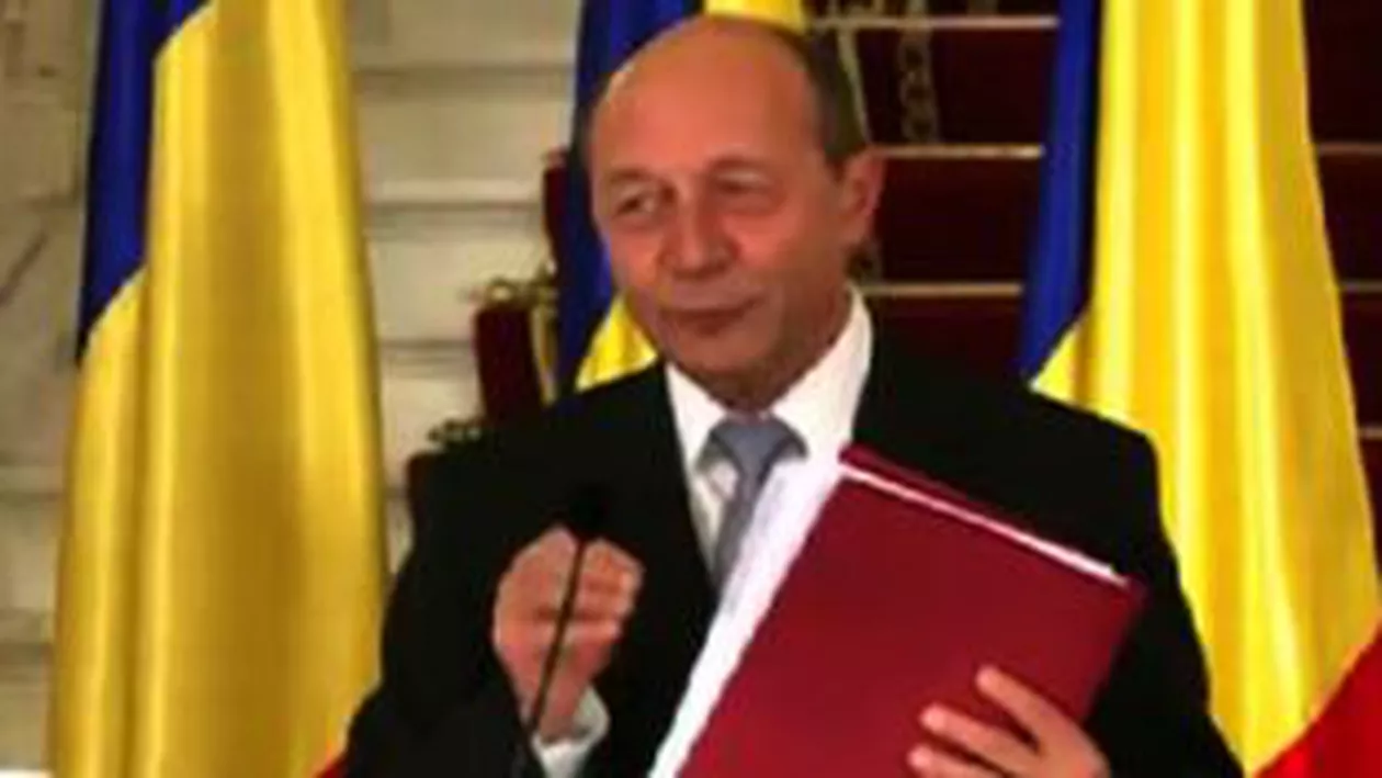 Băsescu: V-am adus capitolul din Legea sănătății despre serviciul de urgență. Cei care vorbesc despre acesta să o facă în cunoștință de cauză
