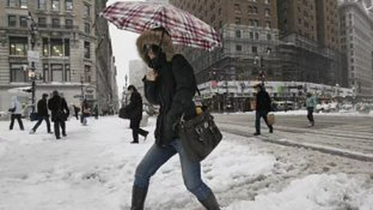 Avertizare de ninsoare cu viscol și vânt puternic: Rafalele vor ajunge la viteze de până la 60 km/h în sudul țării