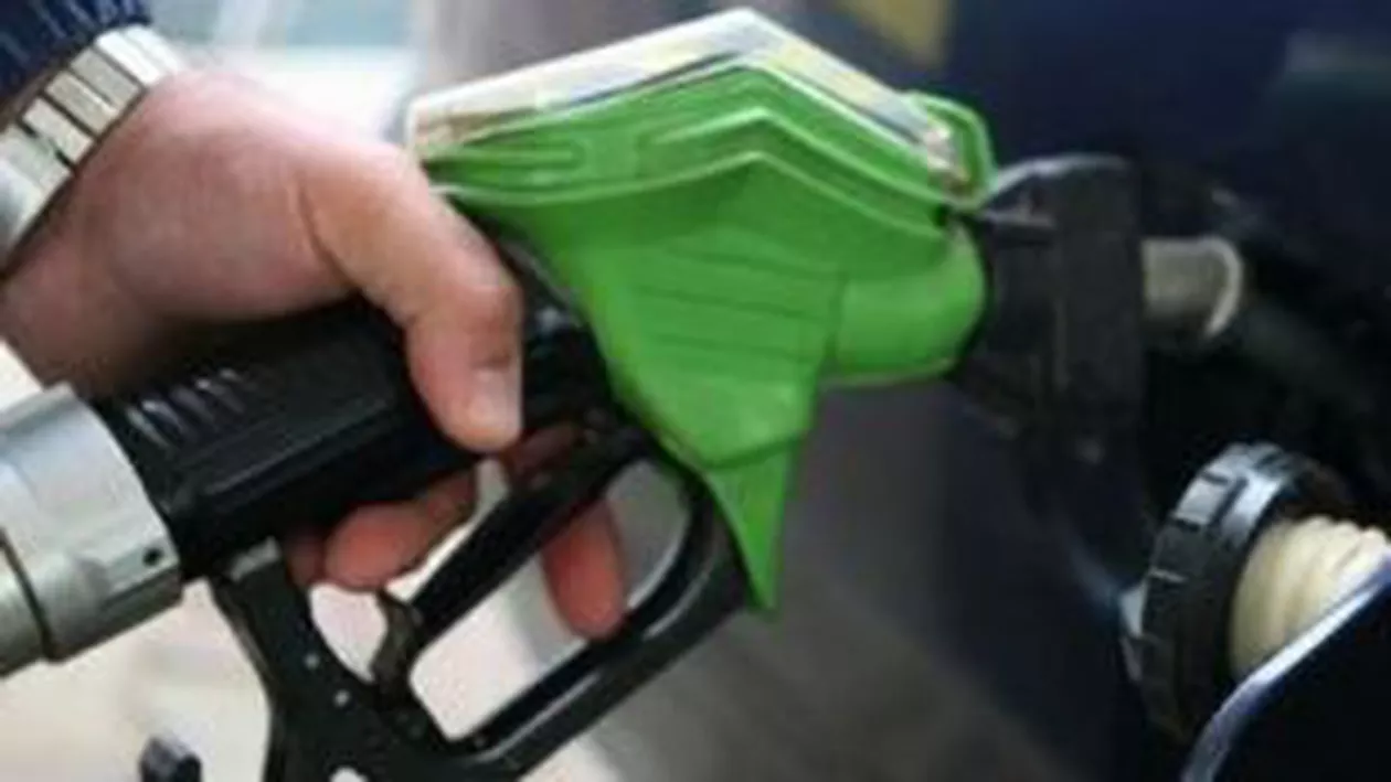 Tensiunile din Iran urcă prețul combustibililor. Benzina ar putea ajunge la 9 lei pe litru