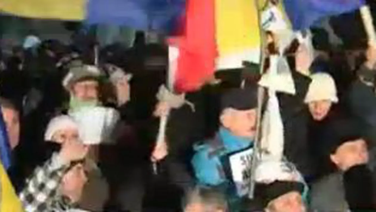 Noi proteste au loc în mai multe orașe: Peste 4.000 de persoane din toată țara participă la manifestații