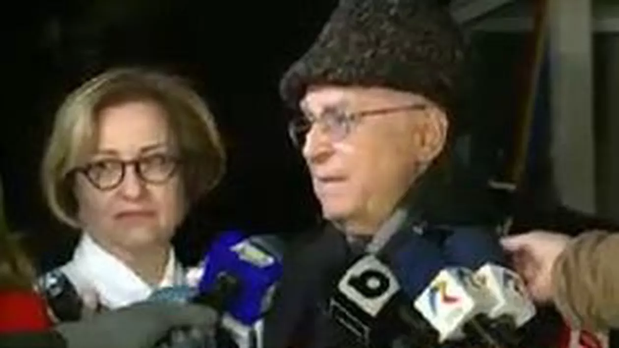 Ion Iliescu, la externarea din spital: „Este nevoie de alegeri anticipate”