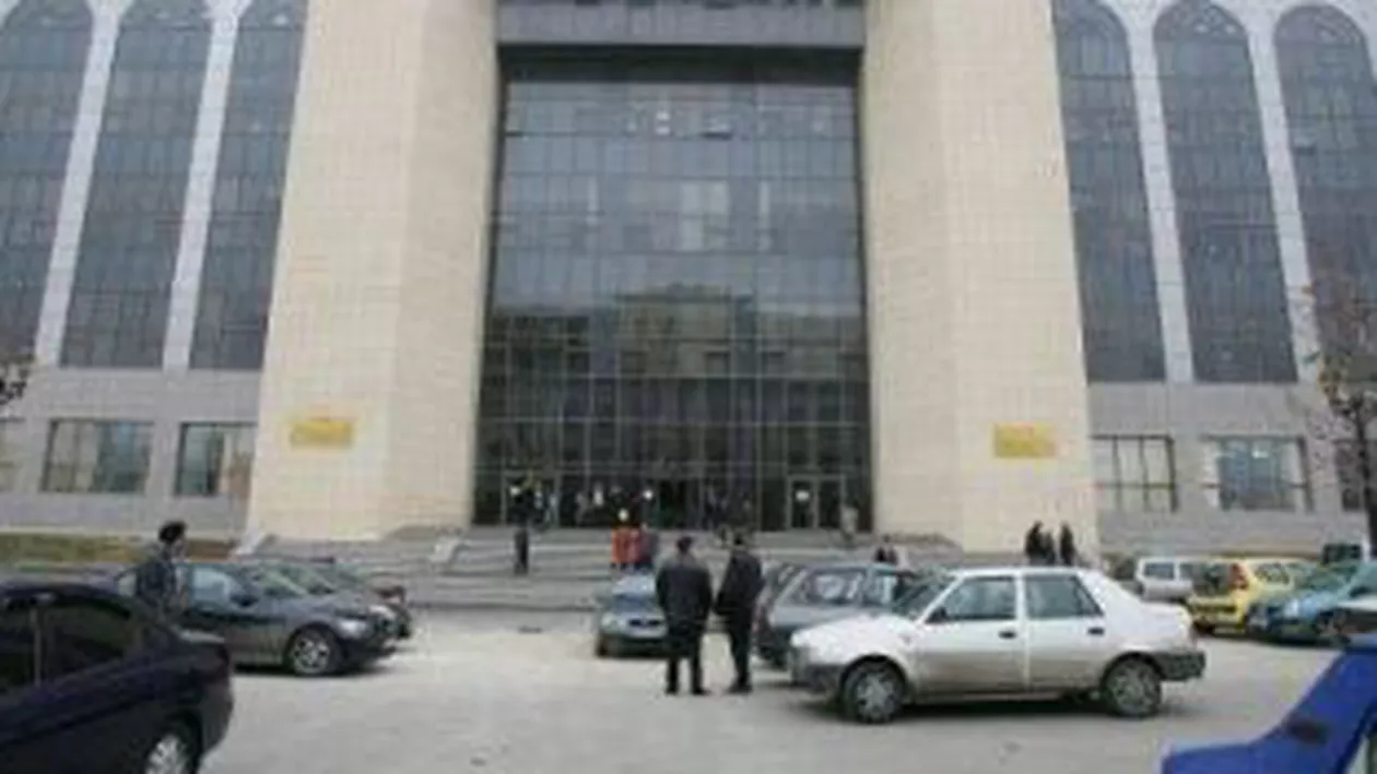 Fiul președintelui AVAS, condamnat la 3 ani de închisoare pentru deținere de droguri