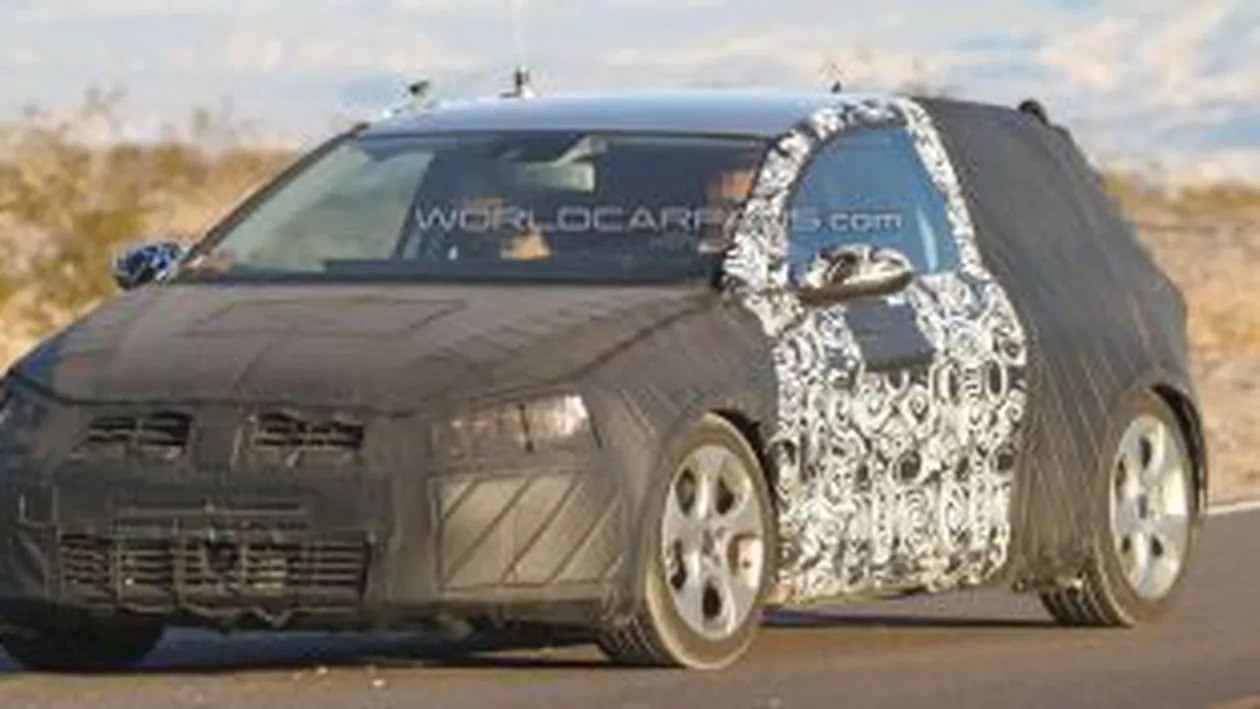 Volkswagen Golf VII va fi prezentat în premieră la Paris - surse (FOTO)