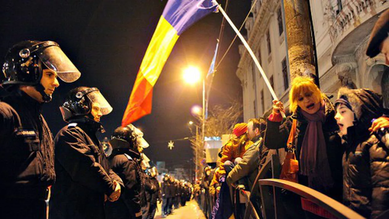 Primăria Capitalei a interzis comercializarea și consumarea băuturilor alcoolice în zona Pieței Universității