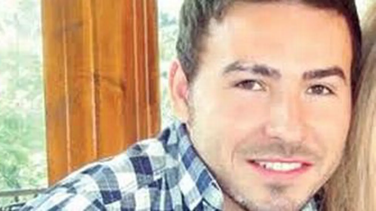 Adrian Cristea, la un pas de a fi arestat pe un aeroport din Turcia din cauza pozei din pașaport