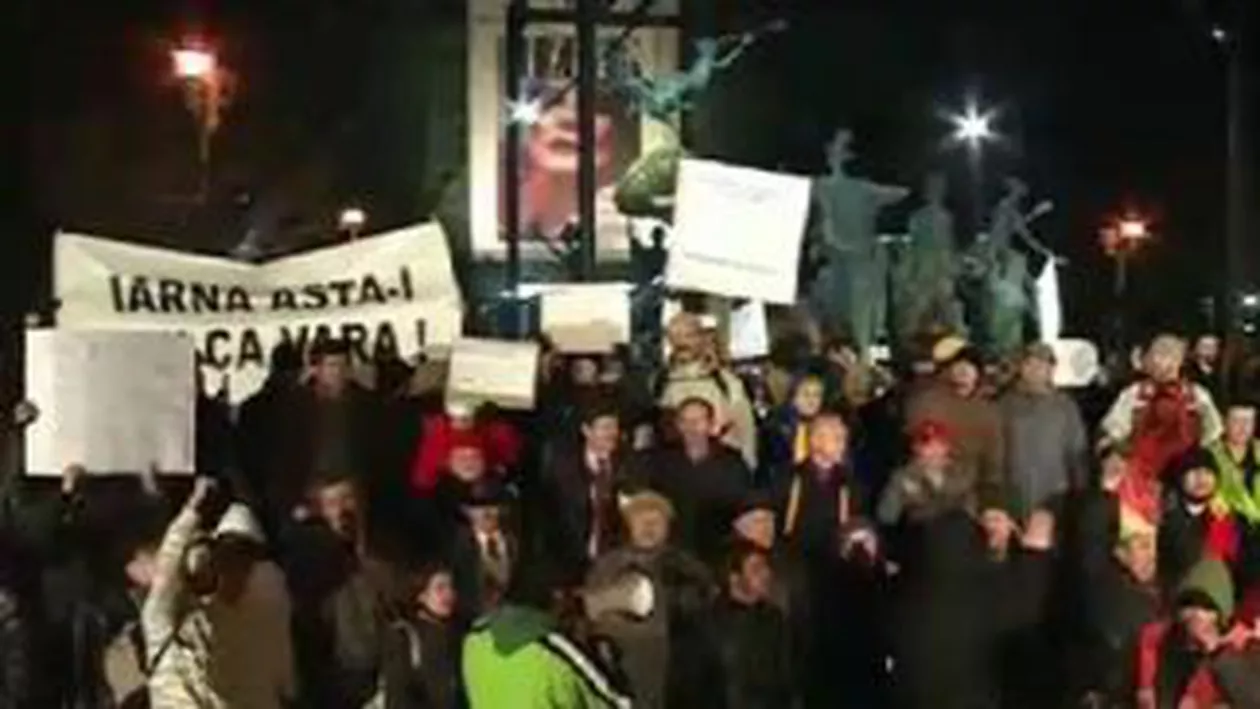 Peste 3.500 de persoane au manifestat în toată țara în cea de-a opta zi de proteste