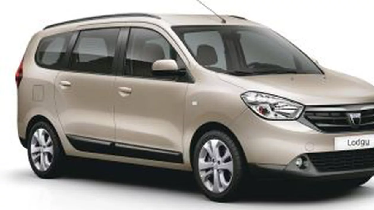 Prima fotografie spion cu interiorul Dacia Lodgy: Vezi ce dotări are autoturismul de familie (FOTO)