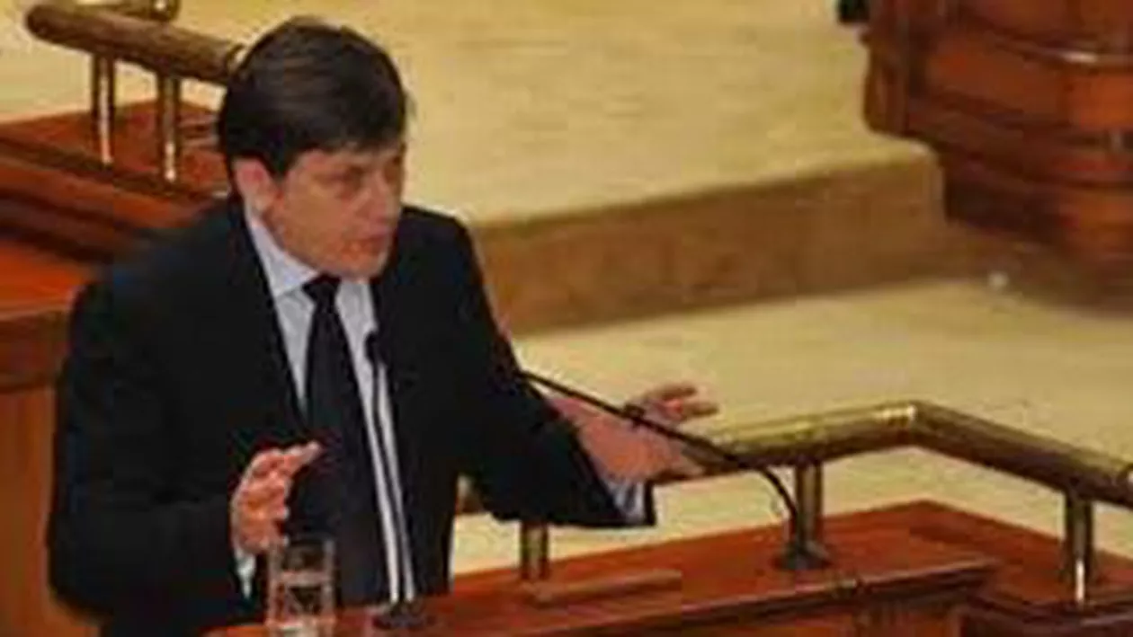Crin Antonescu: Singurul răspuns politic democratic și moral - să ne depunem toți mandatele