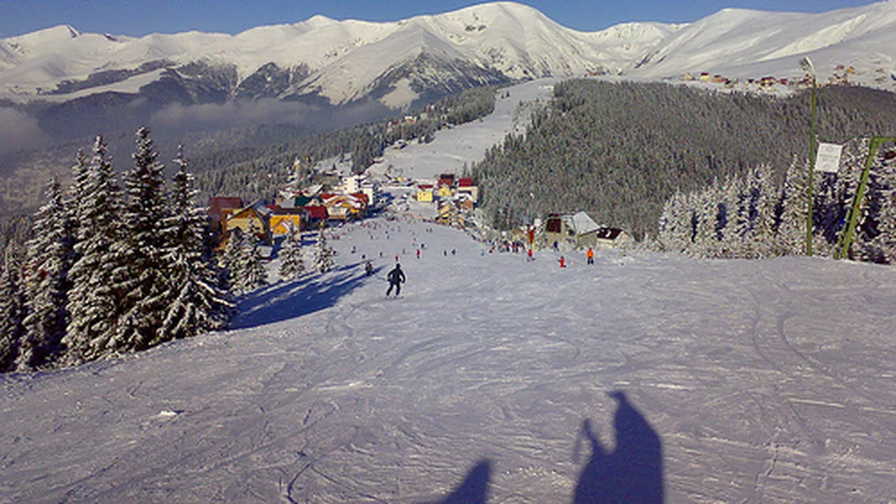 Un bărbat a fost dat dispărut în Masivul Parâng: Riscul de avalanșe este ridicat