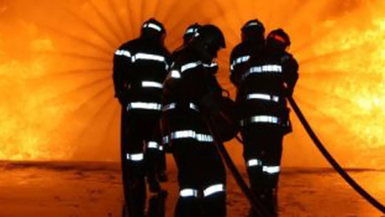 Incendiu la Suceava: O femeie de 76 de ani a murit după ce flăcările i-au cuprins locuința