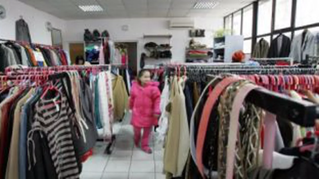 Românii se dau în vânt după mărfuri ieftine: Fiscul a vândut în primele 9 luni din 2011 produse de peste jumătate de milion de euro