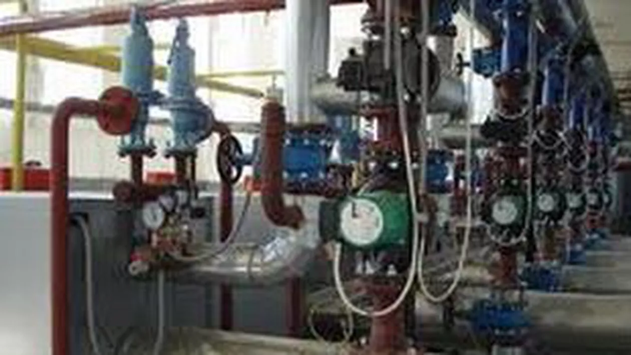 Râmnicu Vâlcea: Peste 28.000 de apartamente au rămas fără căldură din cauza unei avarii