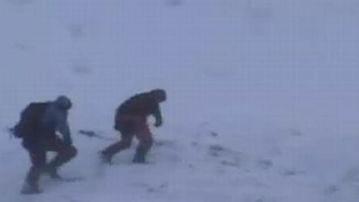Risc mare de avalanșă la Bâlea Lac: 12 turiști au rămas blocați după ce telecabina a fost oprită din cauza viscolului