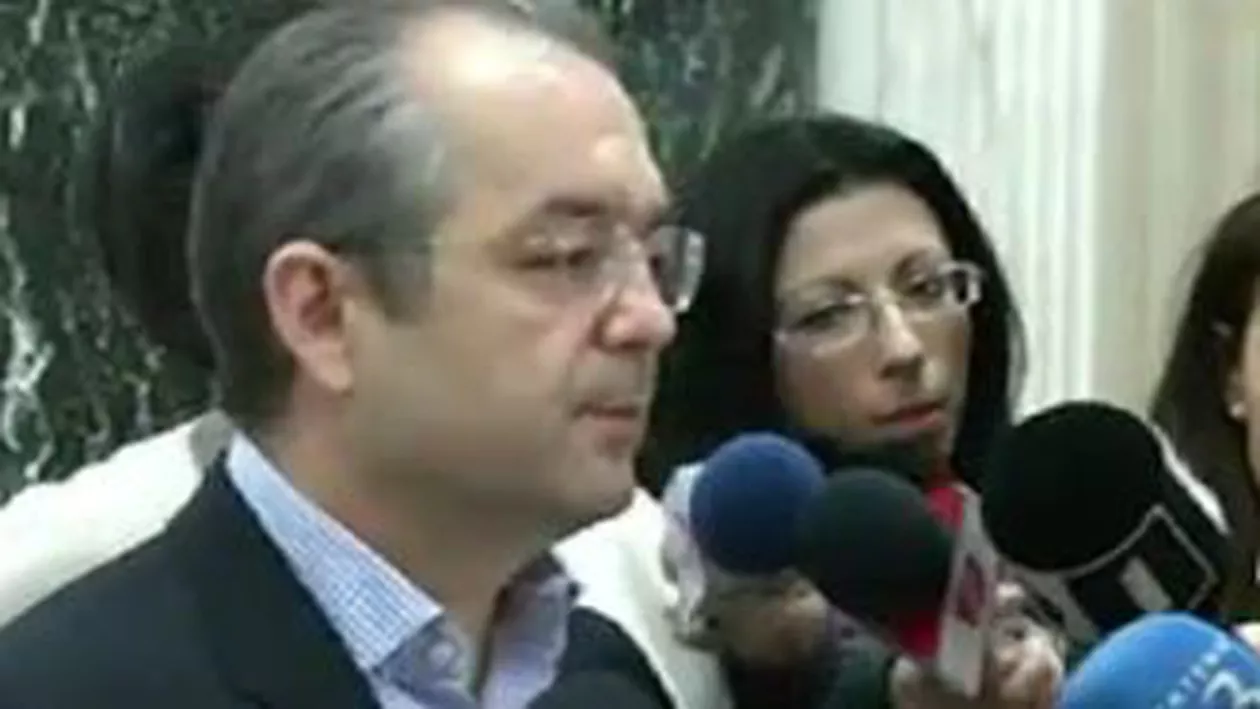 Emil Boc, despre o eventuală demisie: Nu comentez asemenea decizii sau speculaţii, ştiu ce am de făcut