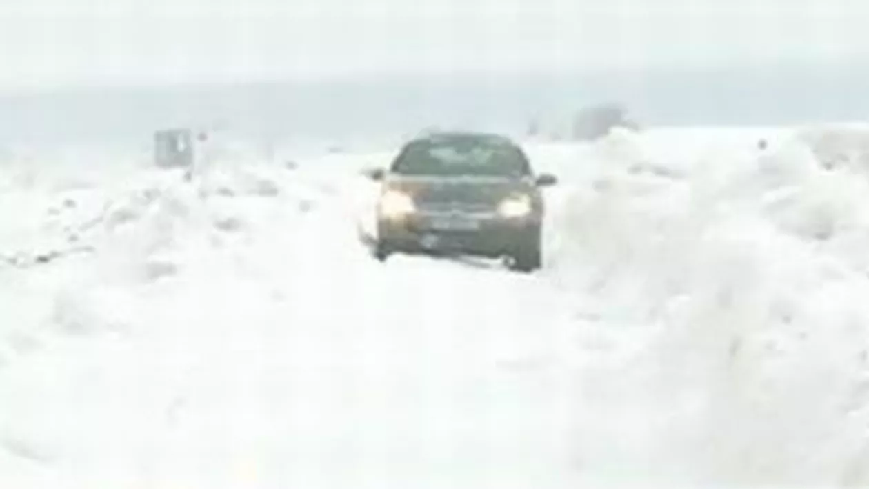 Mai multe sate din judeţele Ialomiţa şi Călăraşi sunt izolate din cauza zăpezii