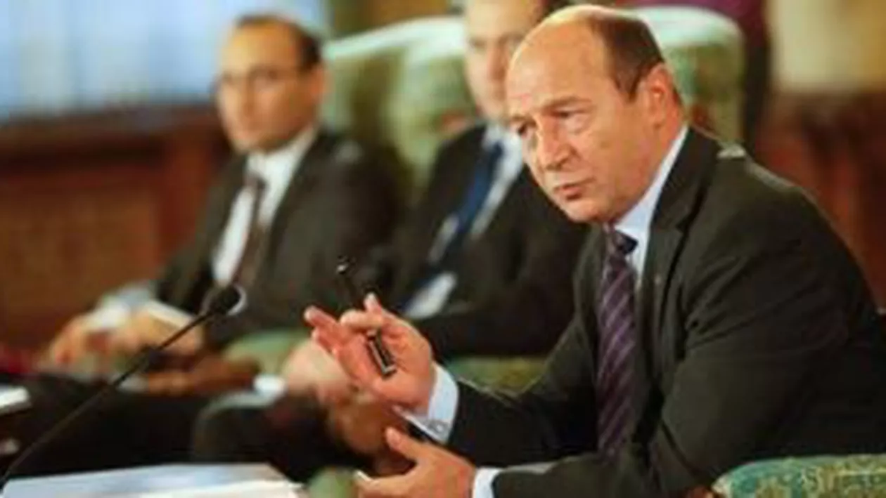 Consultările Băsescu - partide, amânate după demisia premierului. Emil Boc a fost la Cotroceni
