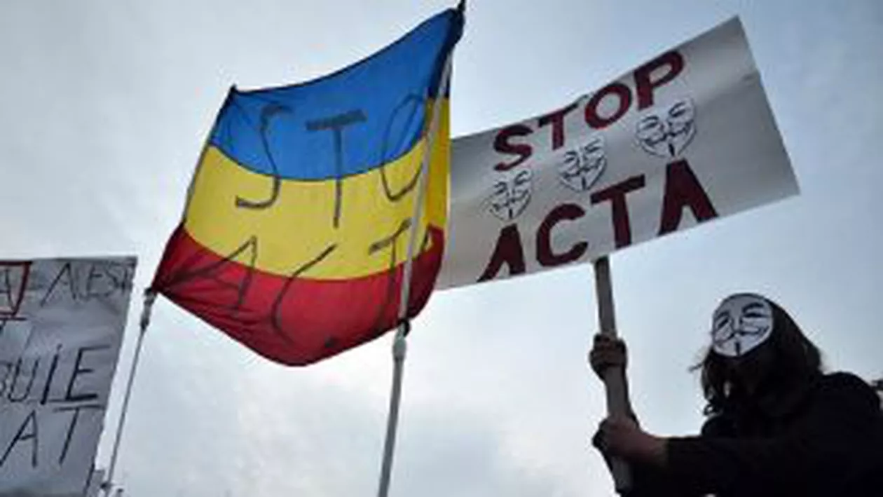 Sute de persoane au protestat în toată țara față de aplicarea ACTA