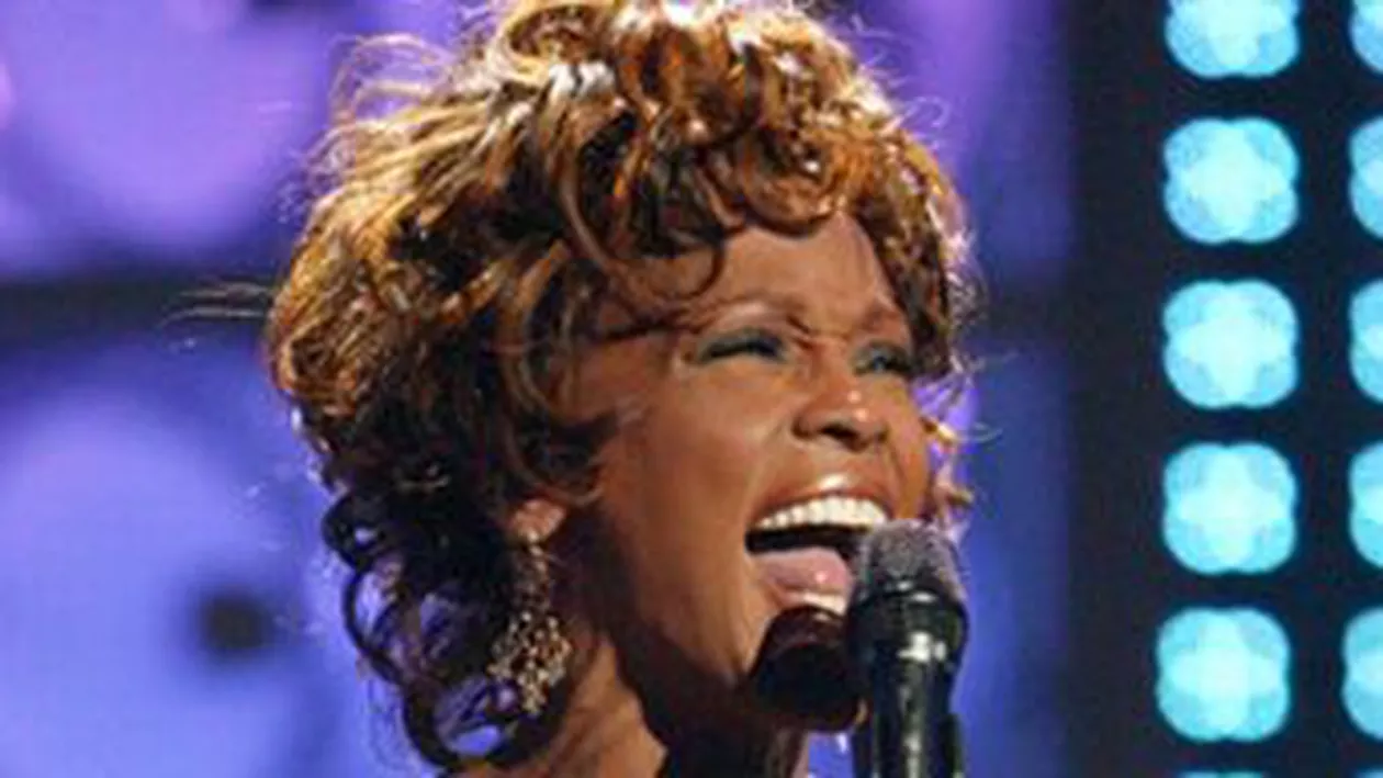 Cântăreața americană Whitney Houston a murit la vârsta de 48 de ani