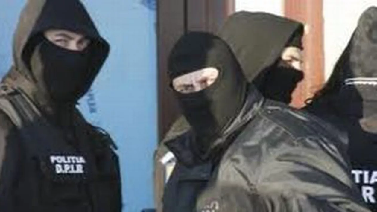 Descinderi în sectorul 3 al Capitalei: Au fost vizate 30 de persoane suspectate de furturi