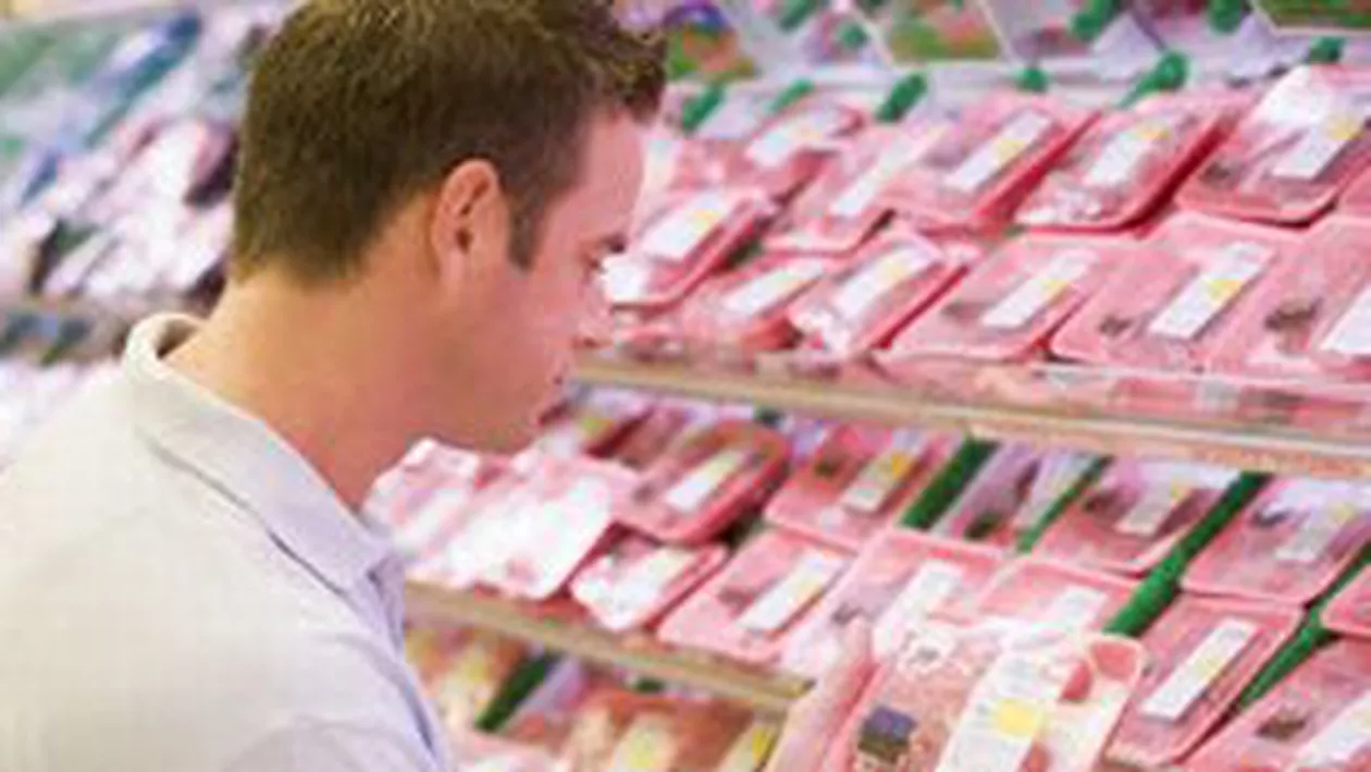 OPC, în control la produsele de carne: Mezeluri contrafăcute și alterate, pe rafturile supermarketurilor