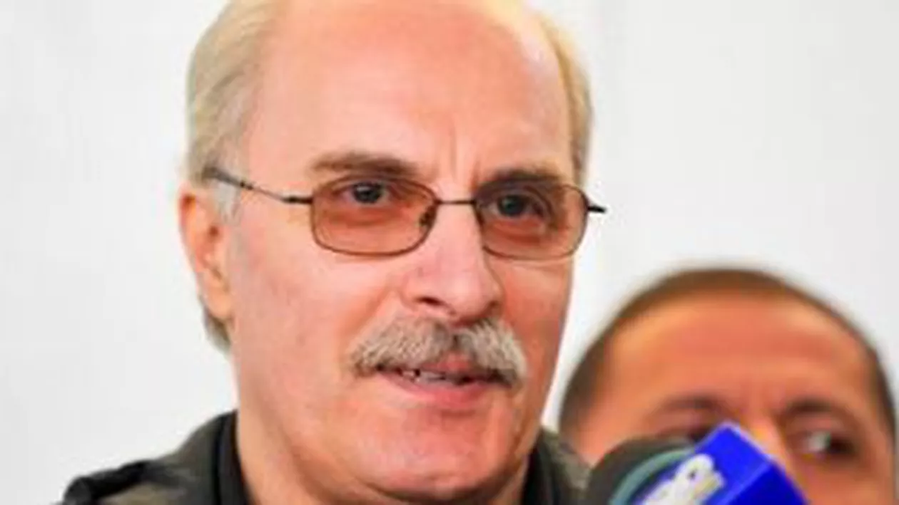Antrenorul lotului olimpic de gimnastică, Octavian Bellu împlinește 61 de ani!