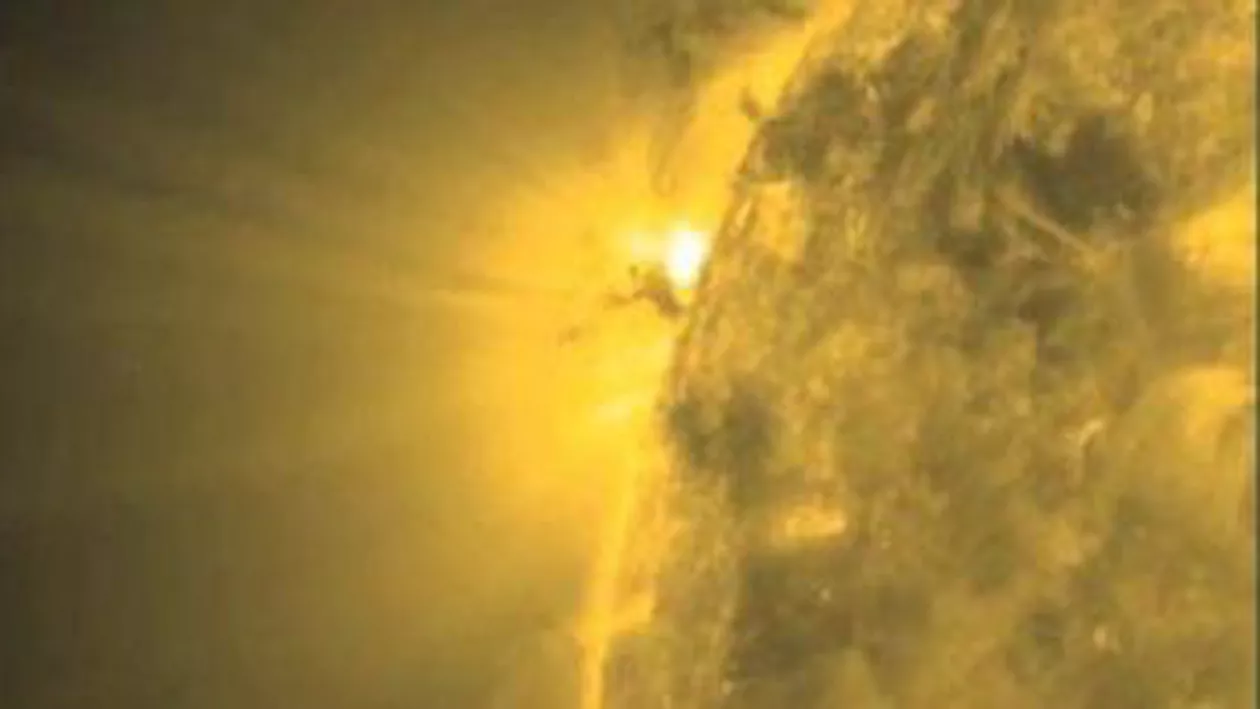 Imagini spectaculoase: O furtună solară puternică, surprinsă de un satelit NASA (VIDEO)