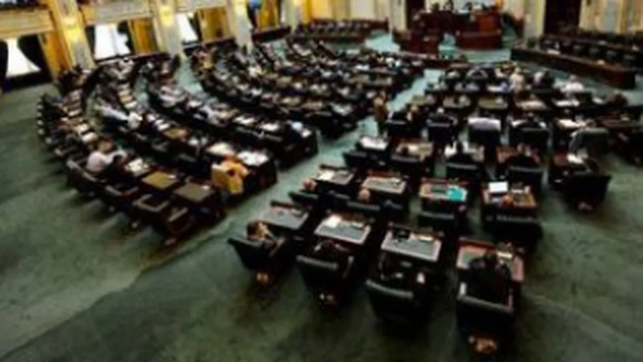 Ședința de plen a Senatului, suspendată din lipsă de cvorum
