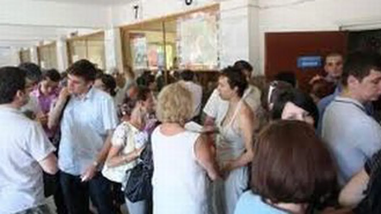 Directorul Evidenței Populaţiei Sector 1 a murit în urma unui infarct, în timp ce ofiţerii DGA făceau percheziţii la domiciliile angajaţilor