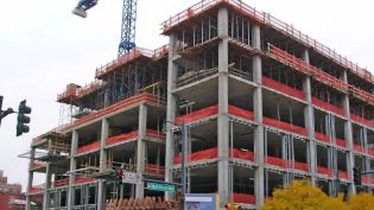 Numărul de locuinţe finalizate anul trecut a scăzut cu 4.356 unităţi: Vezi în ce regiune din țară s-a construit cel mai mult