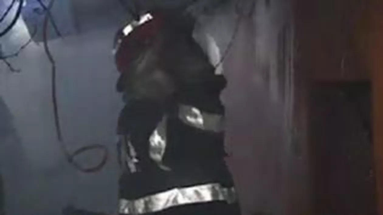 Incendiu în Capitală: O casă a ars din temelii în cartierul Chitila