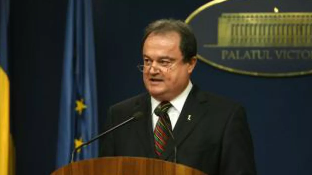 Vasile Blaga: Cei care au semnat prezenţa şi figurează că au fost în plenul Senatului primesc diriună. Cine nu, nu