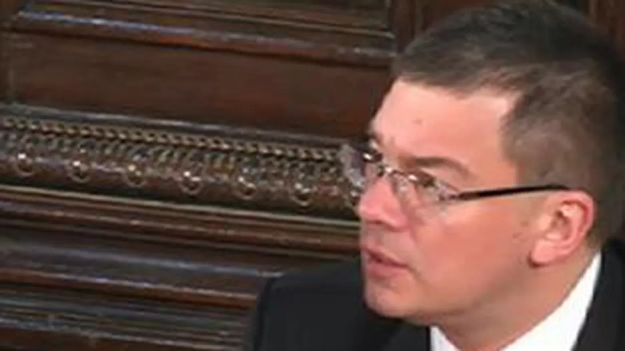 Premierul Mihai Răzvan Ungureanu se va întâlni cu guvernatorul BNR, Mugur Isărescu