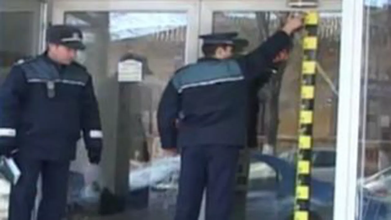 Spargere la un salon de mobilă din Constanța: Hoții au fugit cu un obiect de decor crezând că este un televizor LCD!