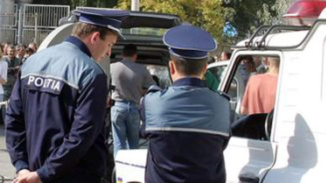 Doi poliţişti au fost răniţi în urma unui accident petrecut lângă sediul IPJ Maramureş