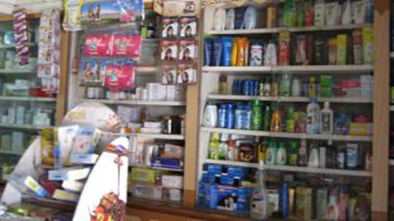 Produse expirate din 2009, tensiometre digitale și pedometre fără instrucțiuni de utilizare, găsite în mai multe farmacii din Suceava