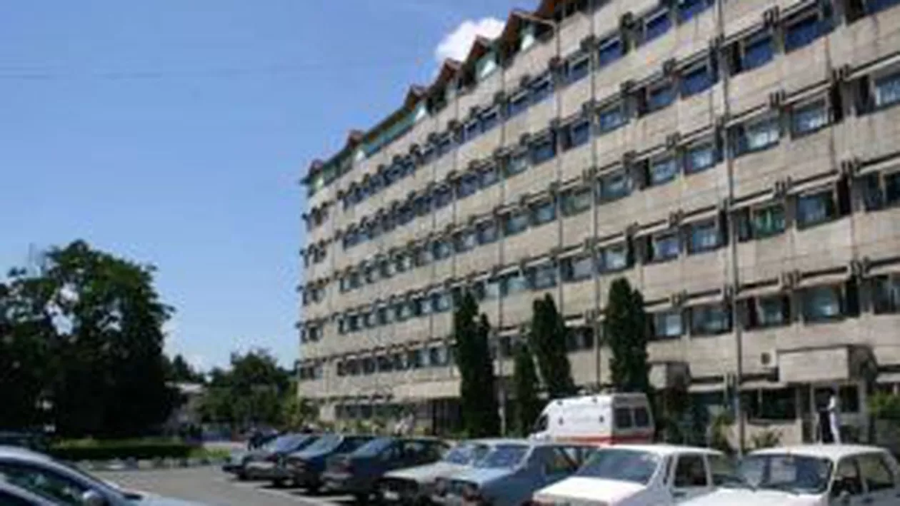 Caz şocant în Capitală: Un avocat a căzut de la etajul 8 al unui bloc