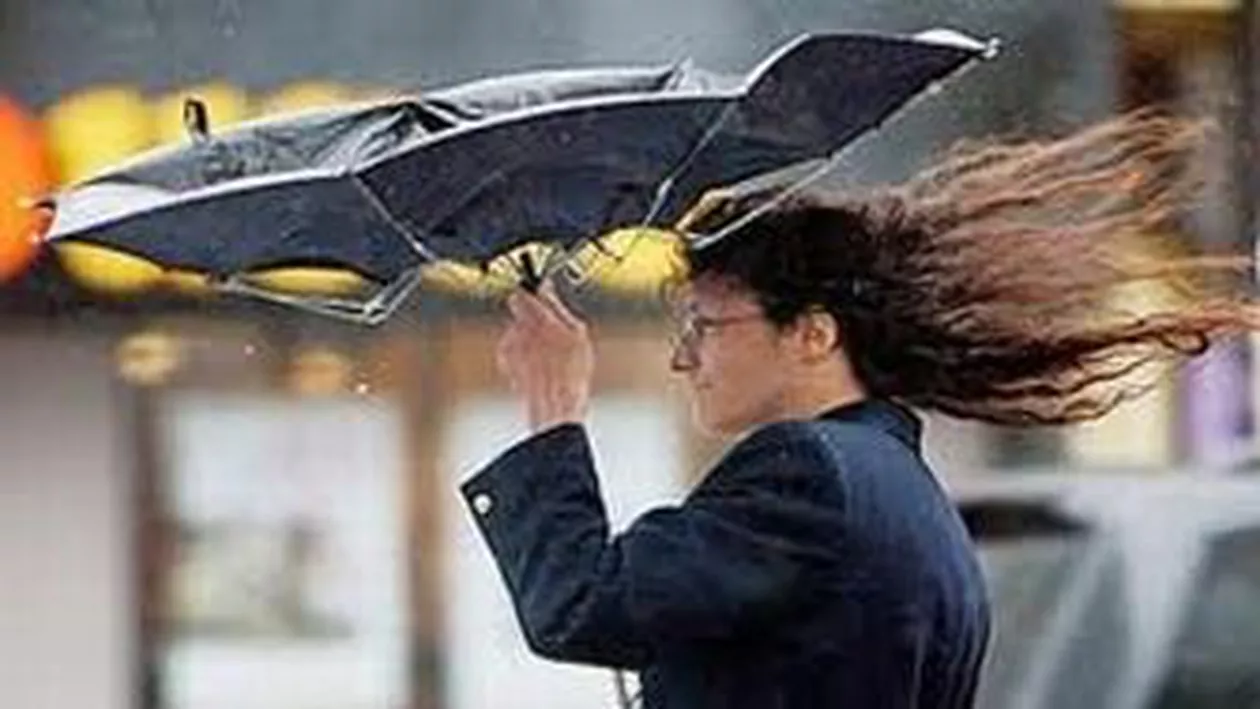 Avertizare meteo: Intensificări ale vântului în Moldova și județul Dolj