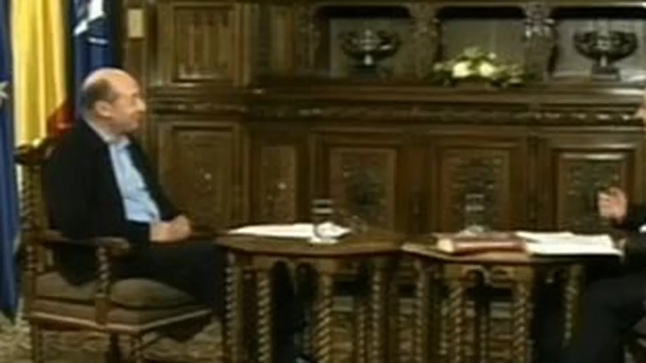 Ce cadou a primit jurnalistul Ion Cristoiu de la președintele Traian Băsescu (VIDEO)