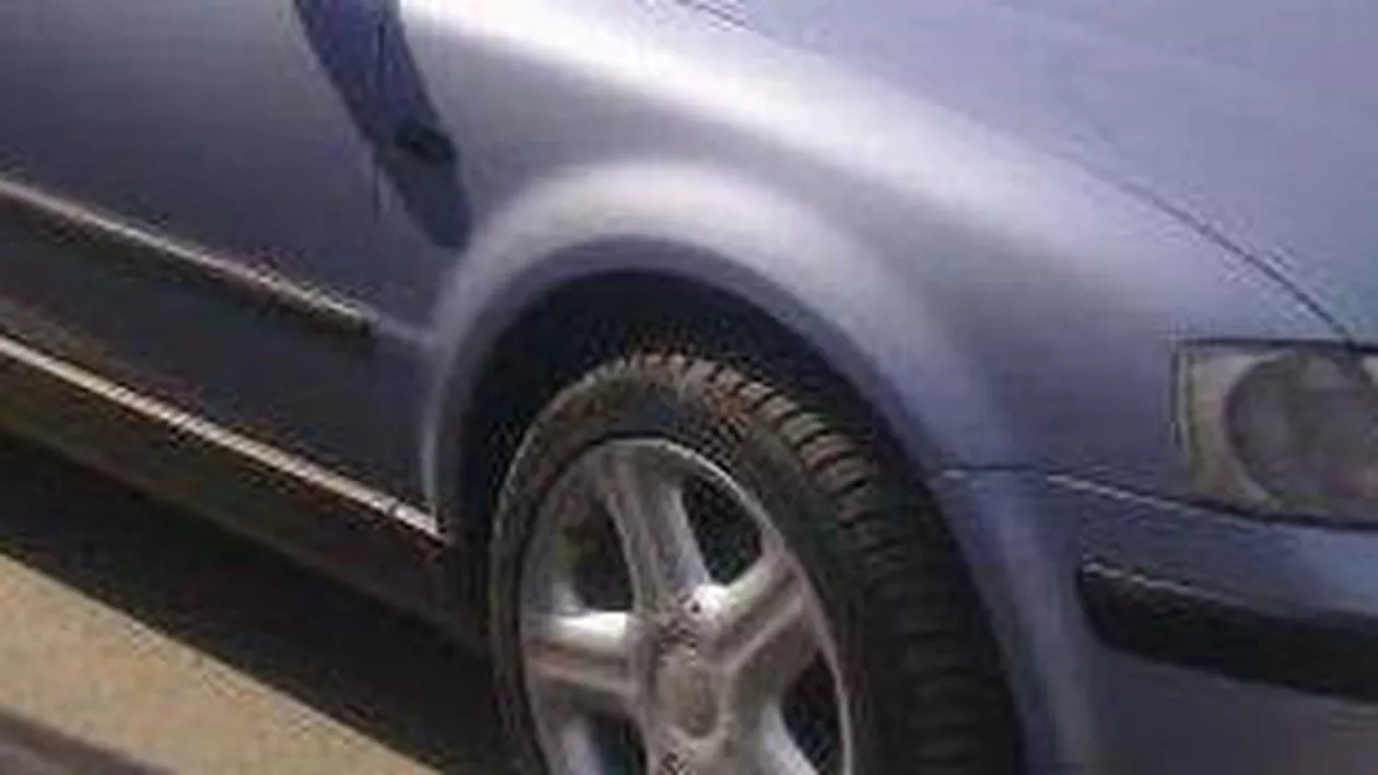 Prahova: Un bărbat s-a sinucis, inhalând monoxid de carbon de la țeava de eșapament